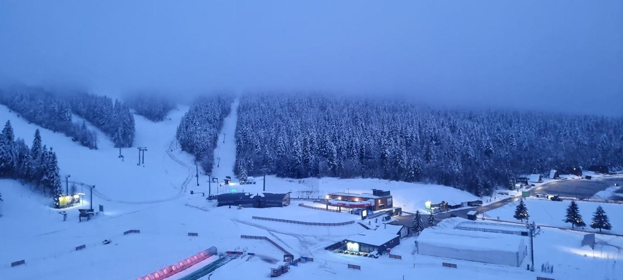 Winter Park Residence Белашница Экстерьер фото
